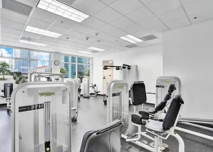 Modern 1 Bed In The Heart Of Brickell With Free Parking